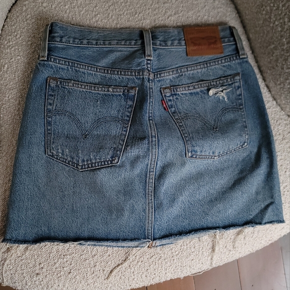 Levi's Deconstructed Denim Skirt - Picture 3 of 3